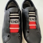 Fendi Tênis Black Leather 37,5 sola 35,5 br